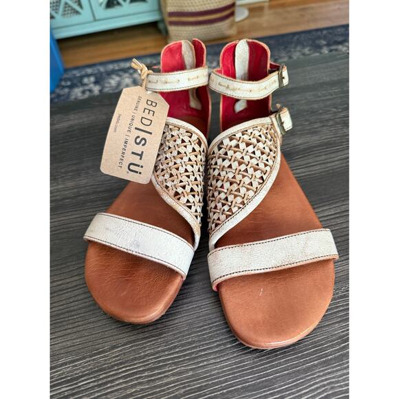 NWT BEDSTÜ Bellatrix II Leather Buckle Sandals Sz. 10
